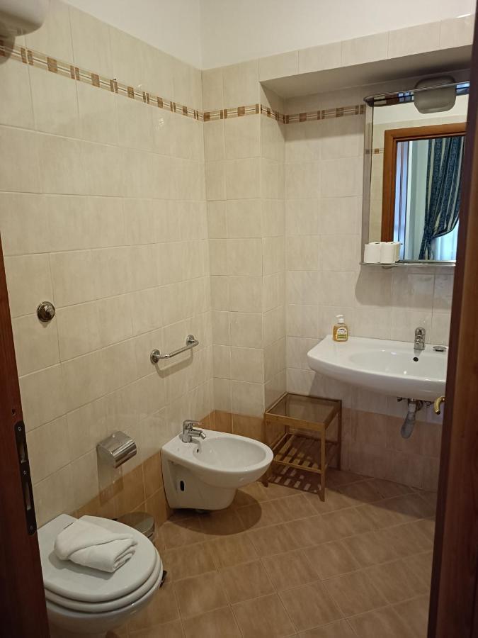 Opera Italian Suite Rom Exterior foto