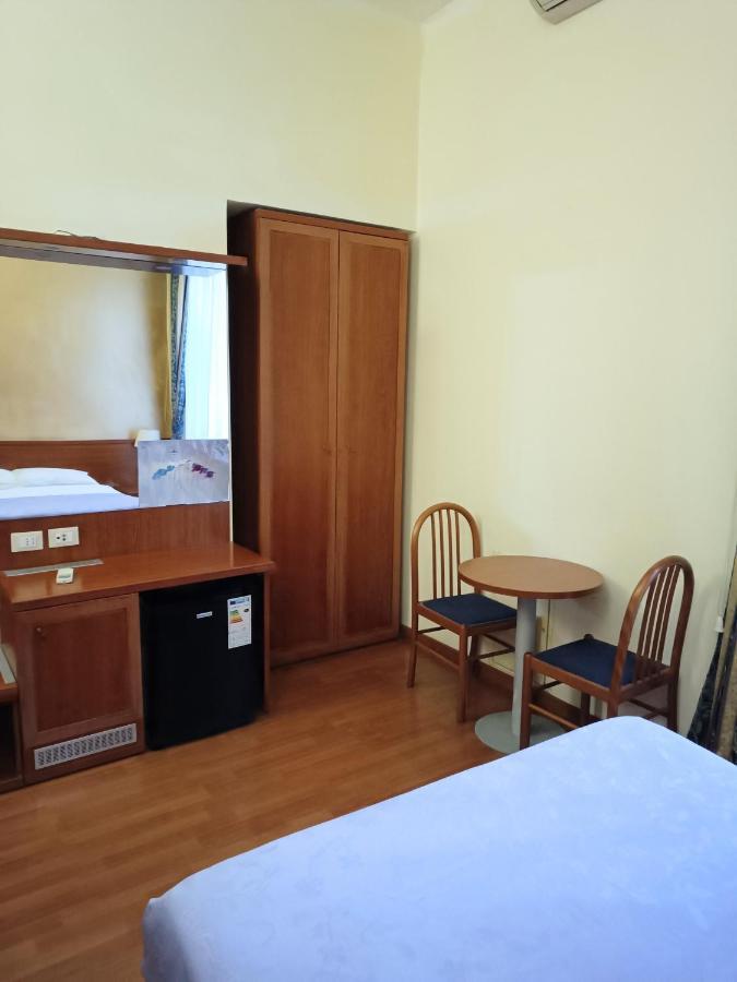 Opera Italian Suite Rom Exterior foto