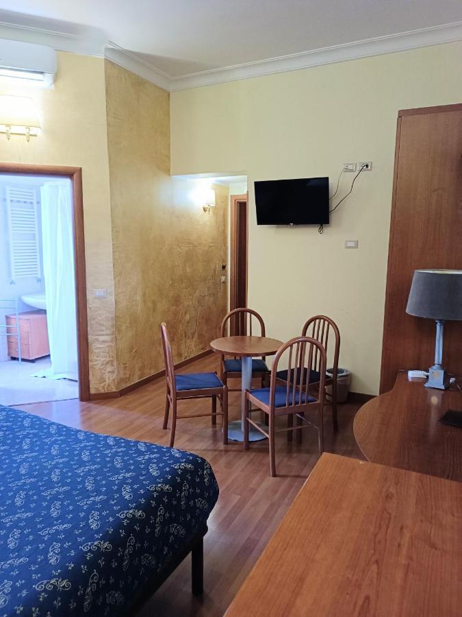 Opera Italian Suite Rom Exterior foto