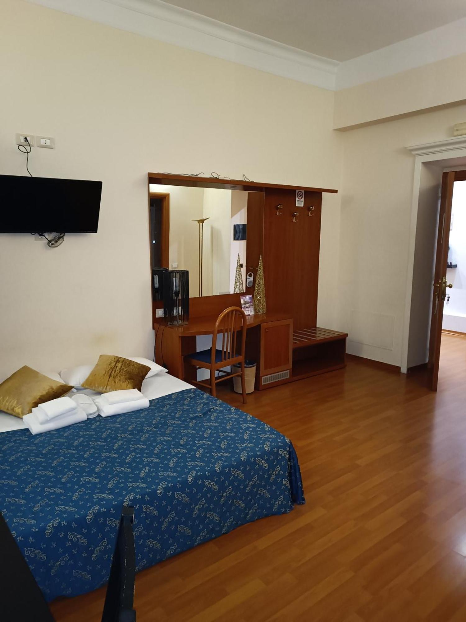 Opera Italian Suite Rom Exterior foto